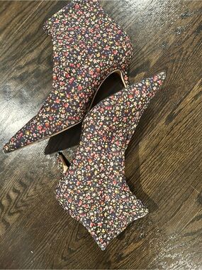 Zara Liberty Floral Pointed-Toe Ankle Booties Kitten Heel Size 40 / 9